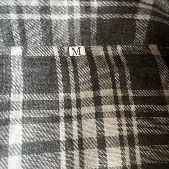 Zontroldy Plaid Flannel Oversized Long Sleeve Button Down - Size Medium - Picture 4 of 7